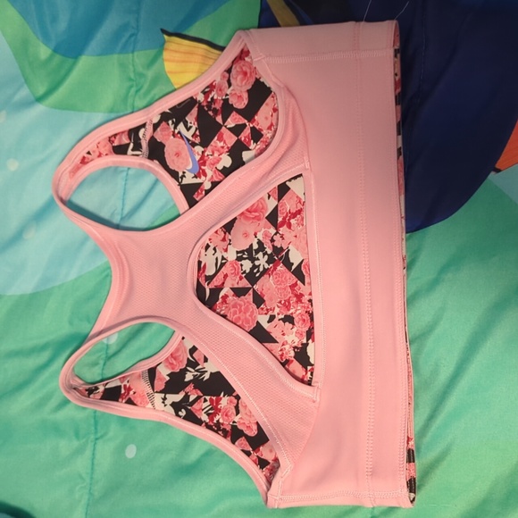 NIKE Sports Bra Size Small - Picture 3 of 3